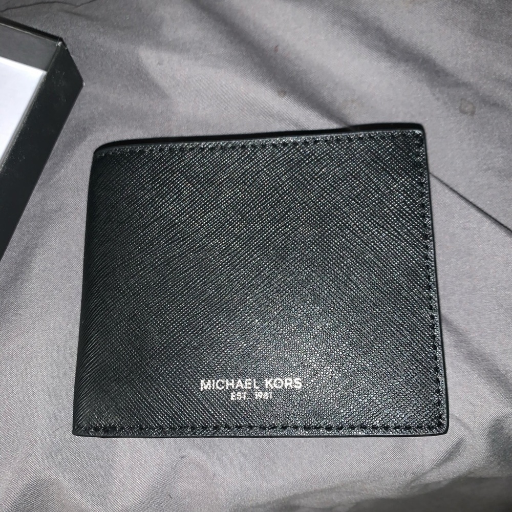 Michael Kors Billfold Wallet